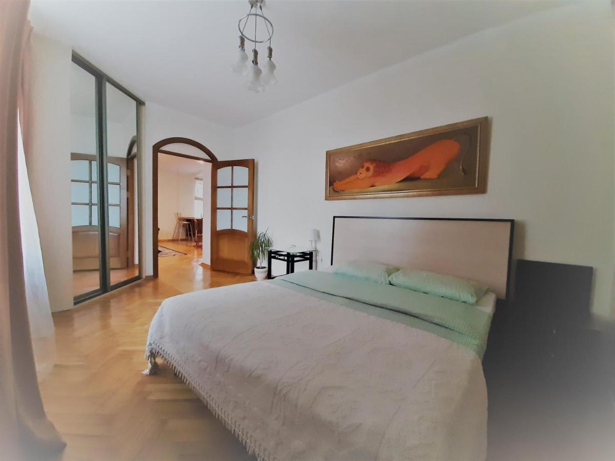 Apartment On Myasnikova 34 Minsk Luaran gambar