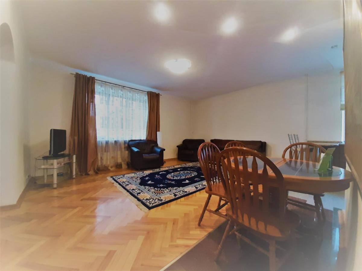 Apartment On Myasnikova 34 Minsk Luaran gambar