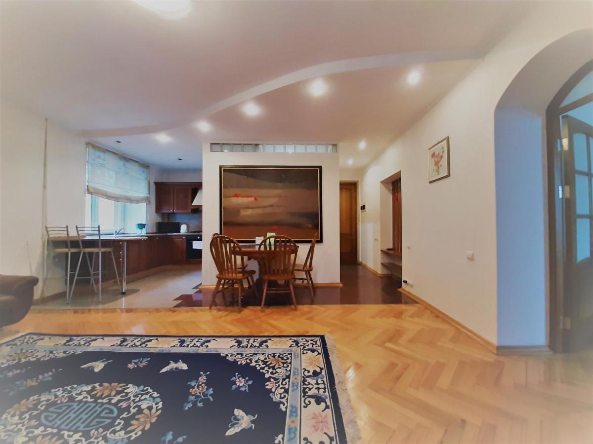 Apartment On Myasnikova 34 Minsk Luaran gambar